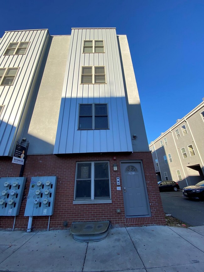 Building Photo - 1811 Cecil B Moore Ave