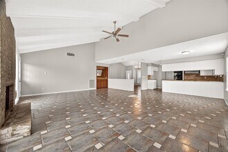 Building Photo - 21318 Park Brook Dr