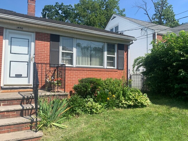 Foto del edificio - 1476 Orchard Terrace
