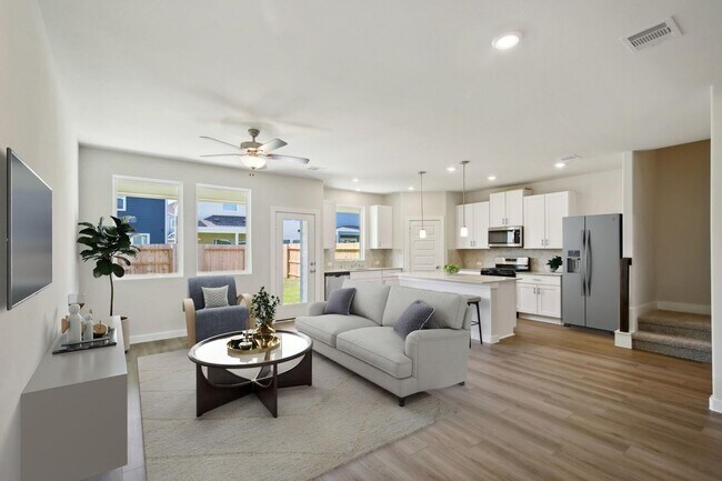 Foto del edificio - 586 Avisa Dr