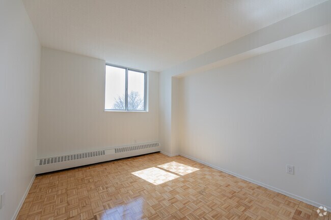 1BR, 1BA - 683SF - Bedroom - 50 Burnhill Road