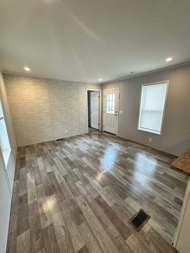 Foto del edificio - 2 Bedroom/1 Bathroom Mobile Home