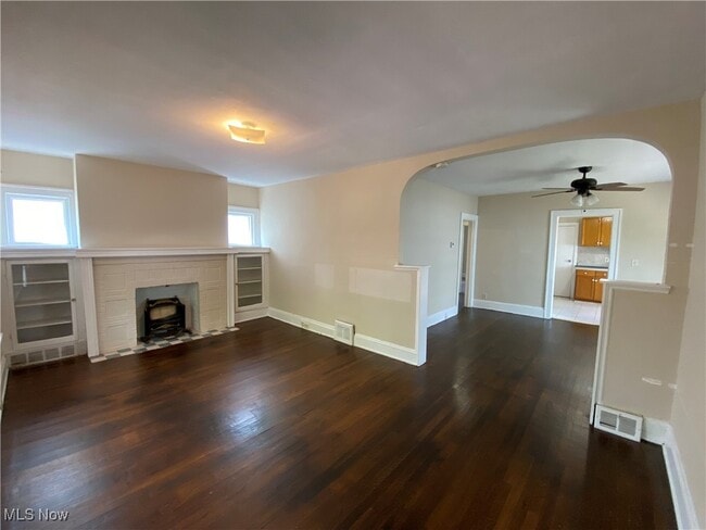 Building Photo - 3406 W 94th St