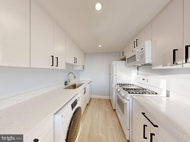 Photo - 4600 Duke St Apartment