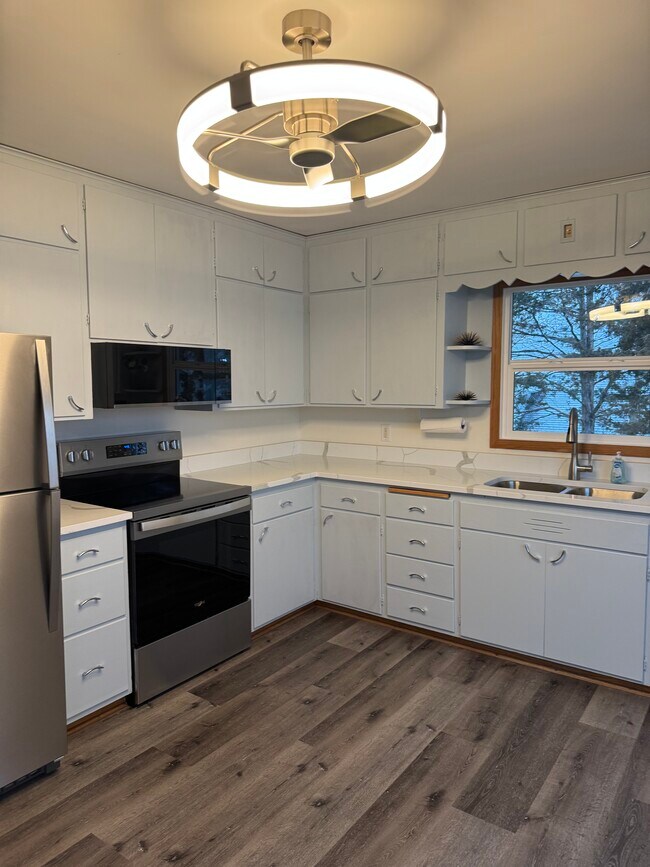 Foto del edificio - 610 Linden St W