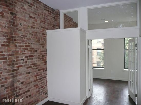 Building Photo - 320 Tompkins Ave