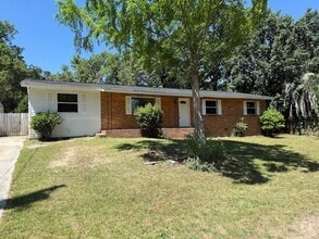 Building Photo - 1004 Seymour Dr