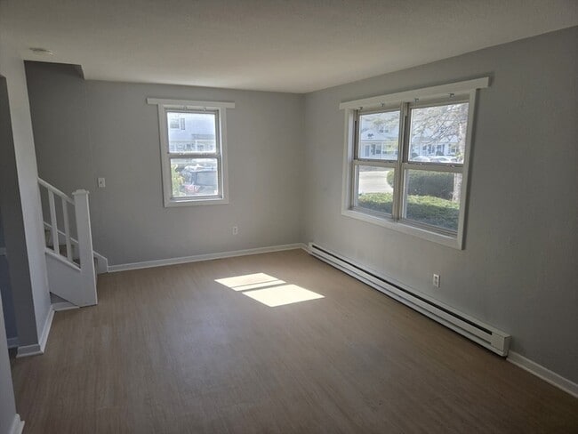 Foto del edificio - 0 Town House Ct