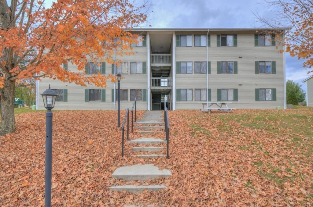 Primary Photo - 980 Life Drive, Apartment 32