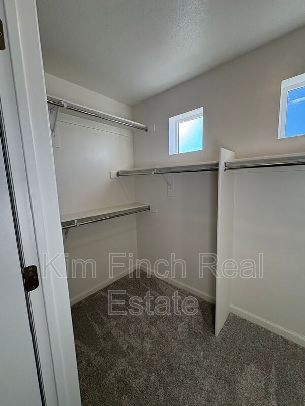 Building Photo - 56 E Portico Ln