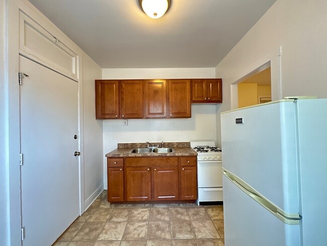 Building Photo - 2649.5 N Spaulding Ave