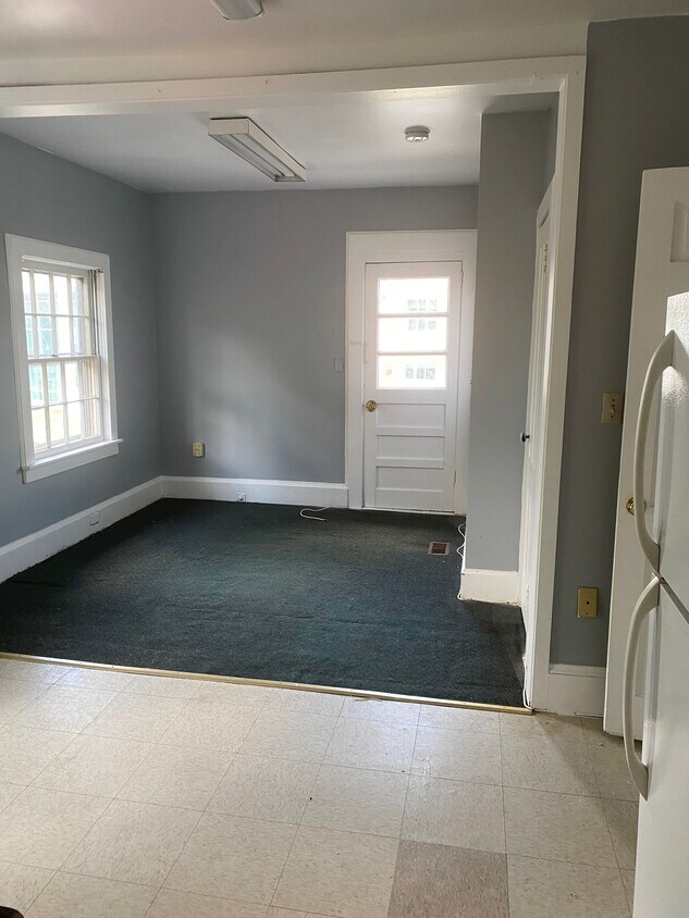 Primary Photo - 660 Bedford St