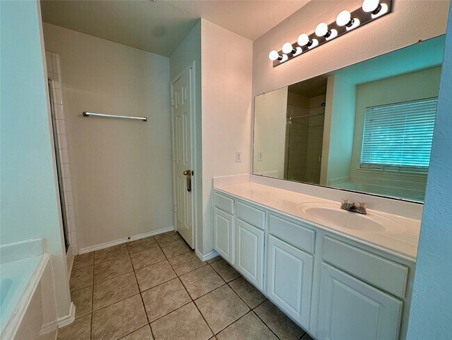 Foto del edificio - 15631 Barber Grove Ln