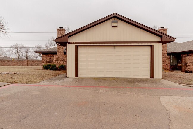 Building Photo - 2 Bed 2 Bath in Bethany!