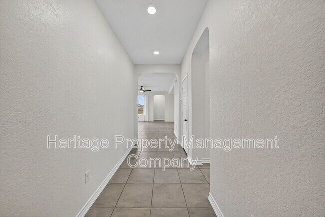 Building Photo - 8014 Kingfisher Lndg