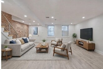 Building Photo - 47 Poplar St