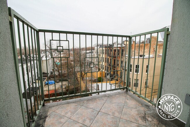 Building Photo - 1471 Bushwick Ave