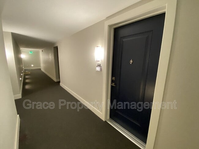 Building Photo - 431 E Bayaud Ave