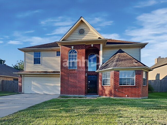 Building Photo - 1103 Lochmoor Ln