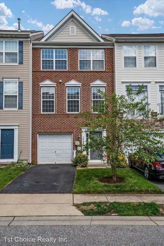 Foto principal - 3 br, 2.5 bath House - 1727 Jennifer Meado...