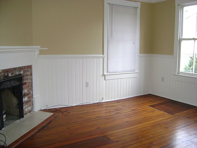 Building Photo - 542 E Gaston St