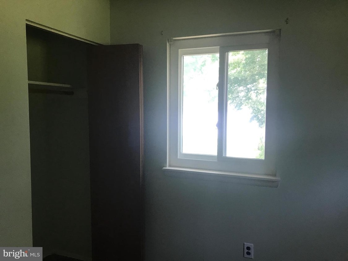 40235 Beach Dr, Mechanicsville, MD 20659 House for Rent in