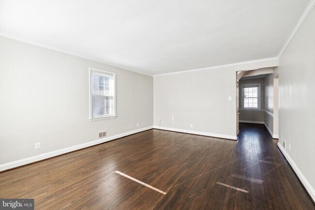 Foto del edificio - 4010 Fernhill Ave