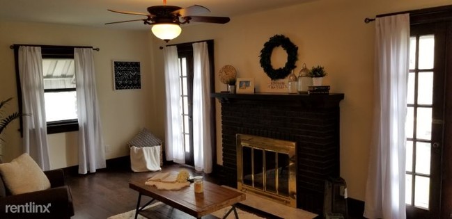 Building Photo - 2 br, 1 bath House - 615 W State Blvd
