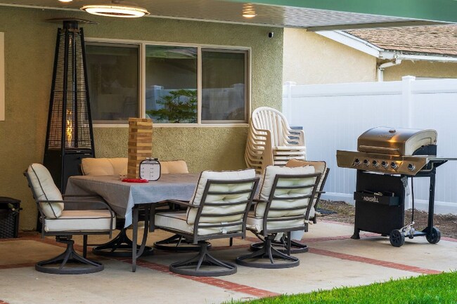 Foto del edificio - 19101 E Ryals Ln