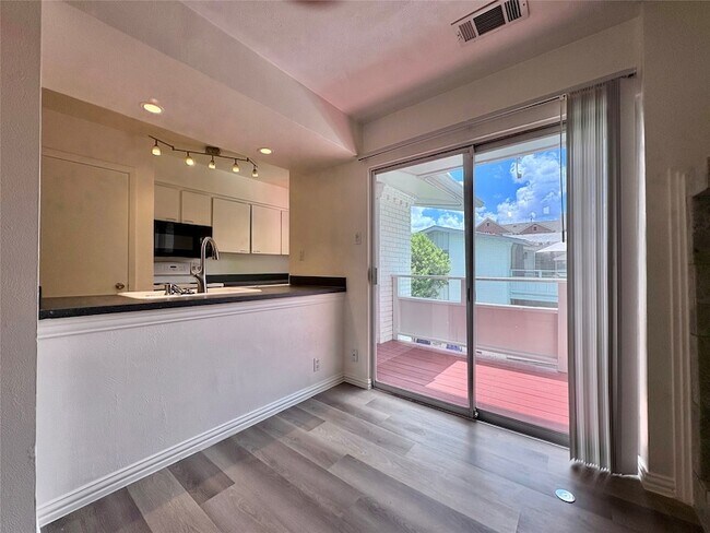 Foto del edificio - 4347 Dickason Ave