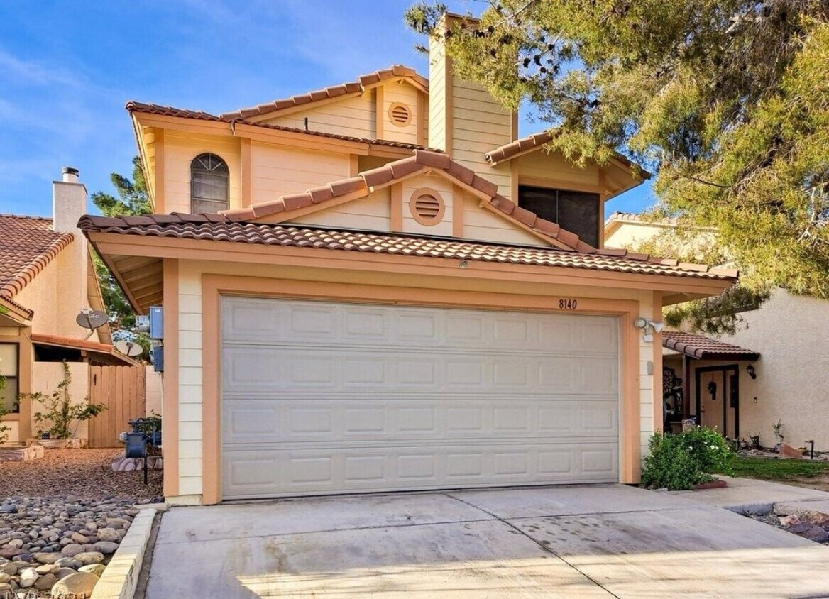 Primary Photo - 8140 Spur Ct