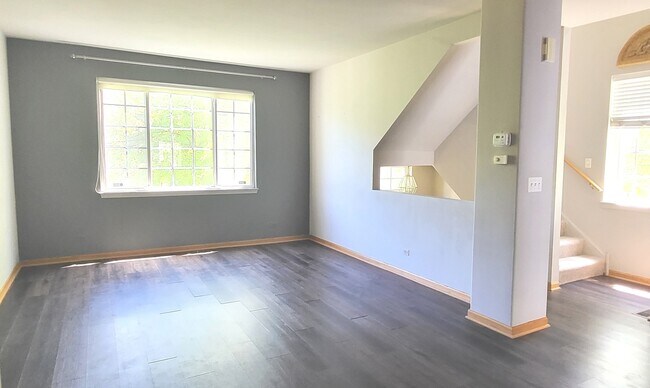 Foto del edificio - 3459 Ravinia Cir