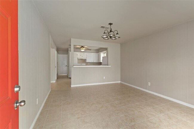 Building Photo - 12735 Arp St