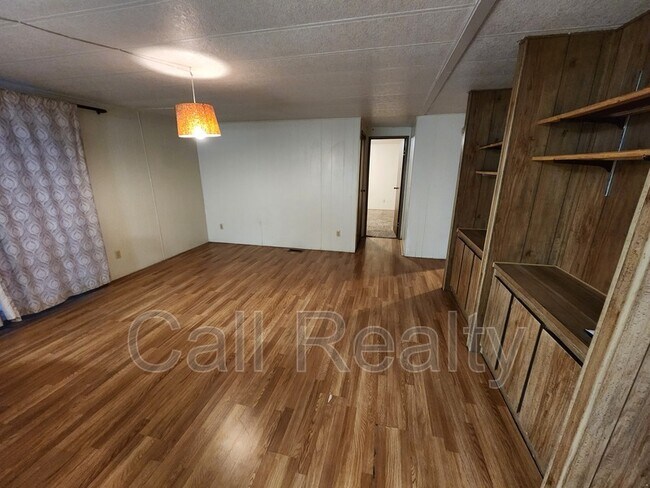 Foto del edificio - 1213 S McKinzie Rd