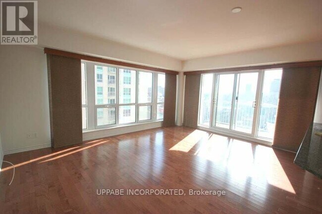 Photo du bâtiment - 234-2234 Rideau St