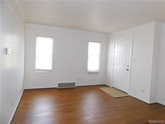 Building Photo - 17221 Palmer St