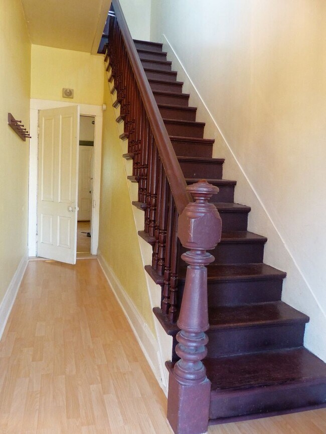 Foto del edificio - ***PENDING APPLICATIONS***3 Bedroom, 1 Bat...