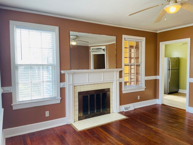 Foto del edificio - 2 Bedroom, 1 Bathroom in Olympia - Availab...