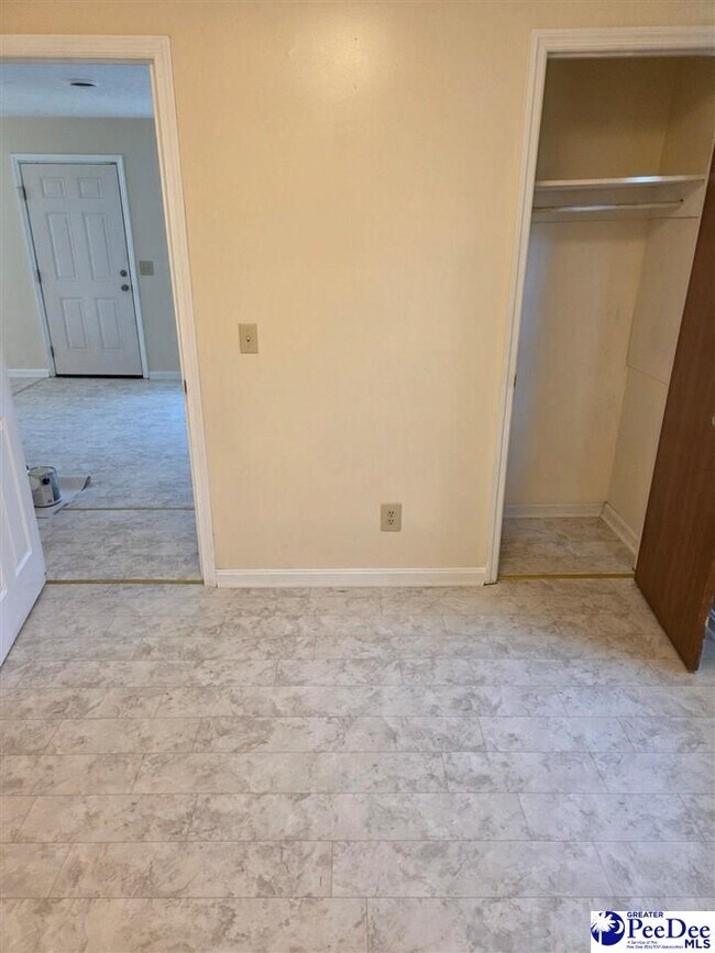 Foto del edificio - 917 Coleman Cir