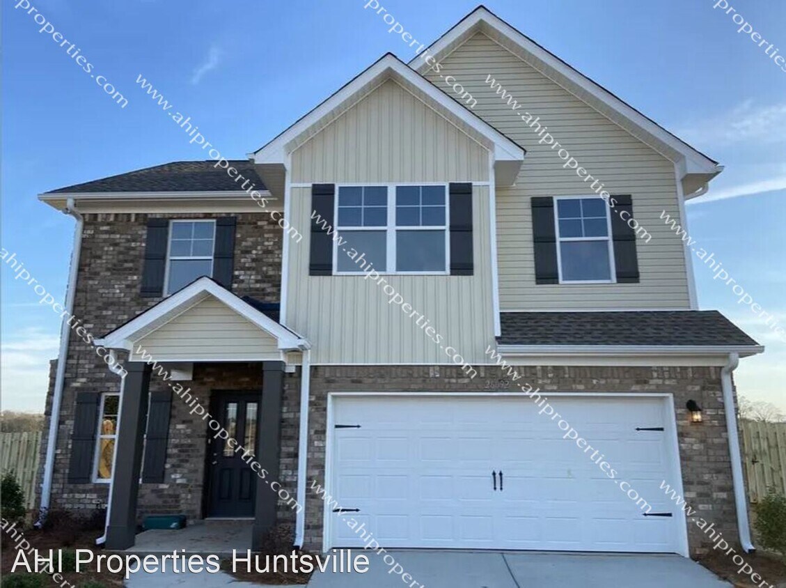 4 br, 2.5 bath House 26092 Valley Ridge House Rental in Madison, AL