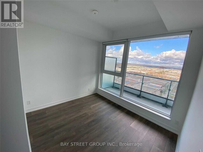 Photo du bâtiment - 5 Buttermill Ave.