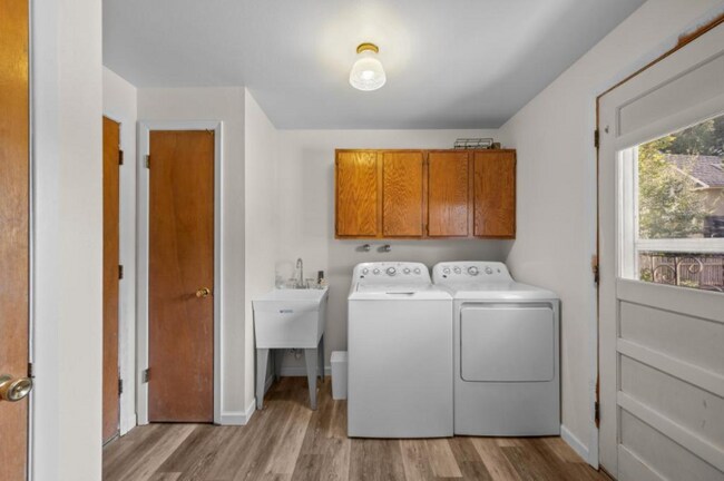 Foto del edificio - 2219 27th Ave