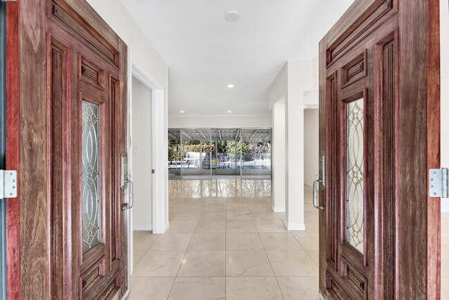 Building Photo - 4615 Arriba Dr