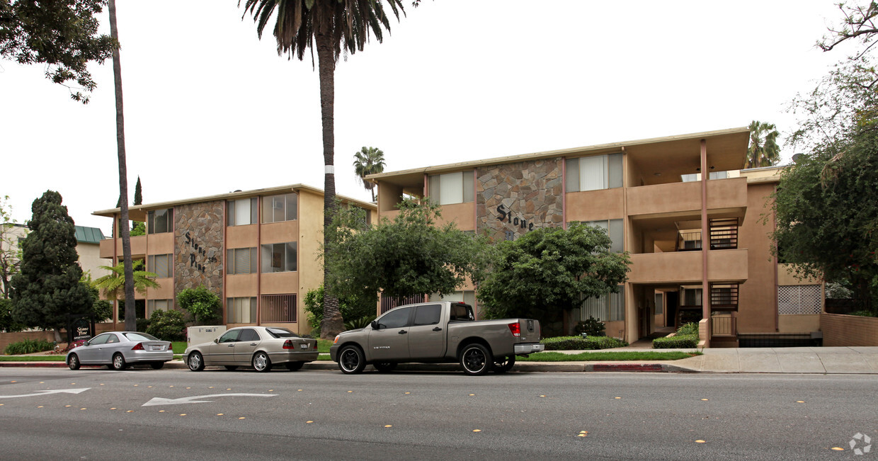 Building Photo - Stone Pine Apartments