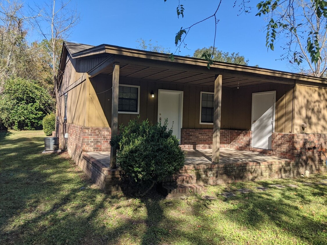 Foto del edificio - Two Bedroom Duplex In Canopy Oaks School Zone...Back on the Market!