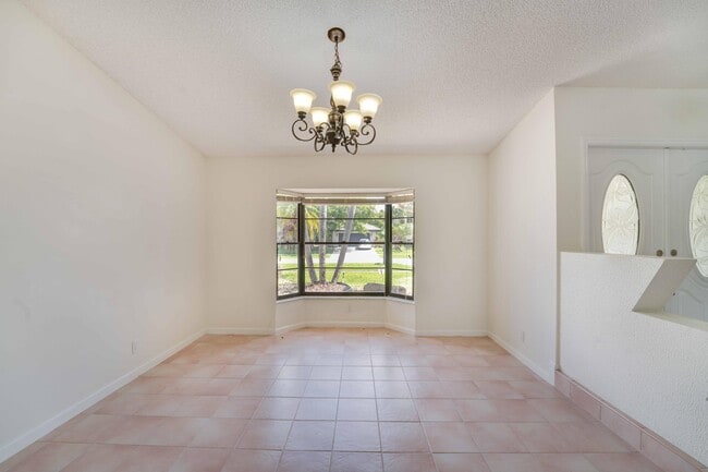 Building Photo - 11511 Island Lakes Ln