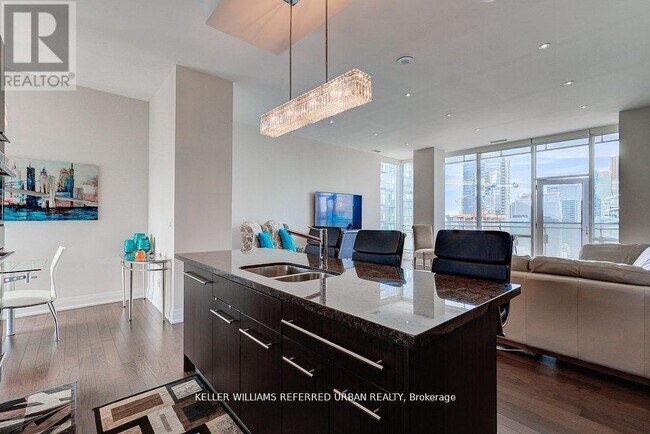 Building Photo - 80 John St