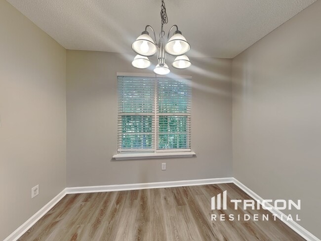 Building Photo - 1090 Augusta Woods Dr