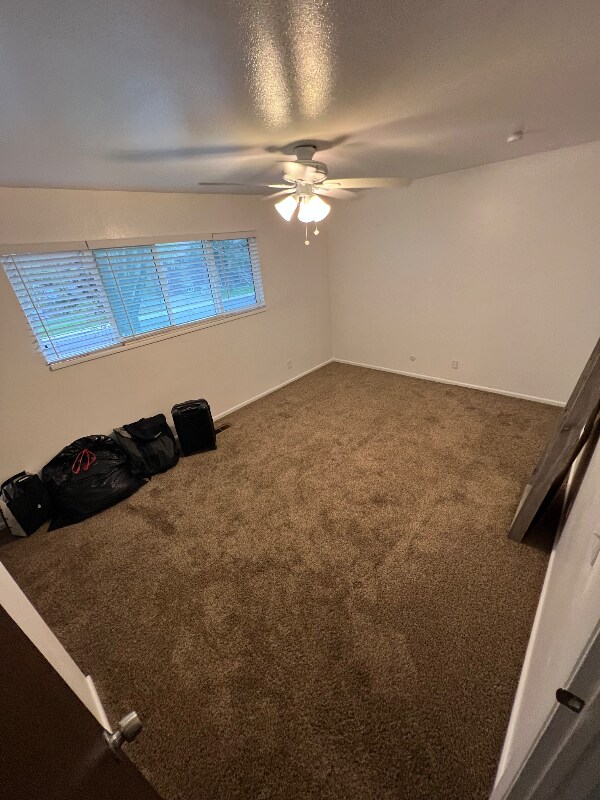 Foto del edificio - 1100 N 185 W