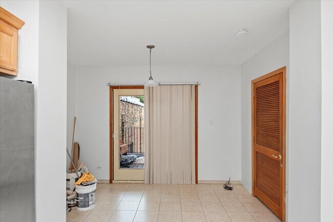Foto del edificio - 1707 N Fairfield Ave